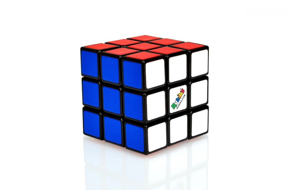 Klassikeren fra 1980. Mange timer med morsom utfordring ligger foran en med denne retro-kuben! Rubik’s Kube med de klassiske fargene.