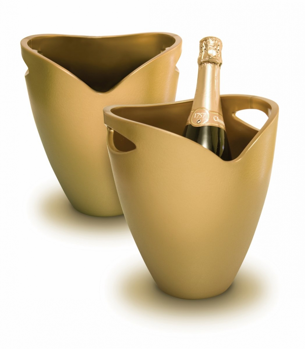 Gullfarget vinkjøler, perfekt til kjøling av sommerens vin eller nyttårsaftens champagne.